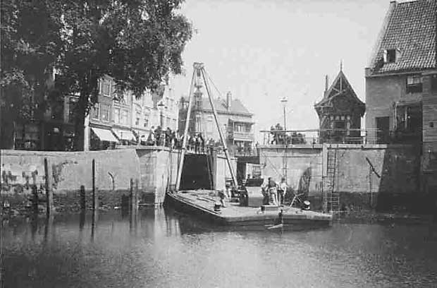 Historisch Delfshaven: verbouwingen aan de sluisdeuren