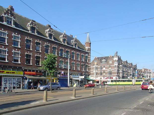 Historisch Delfshaven: Hoek Schiedamseweg - Spanjaardstraat van de andere kant gezien