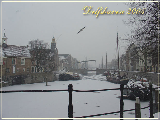 Historisch Delfshaven: De Aelbrechtskolk in de sneeuw