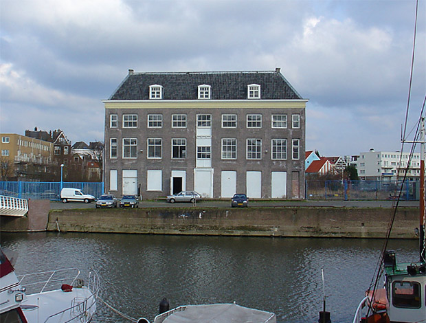 Zeemagazijn der VOC kamer Delft te Delfshaven